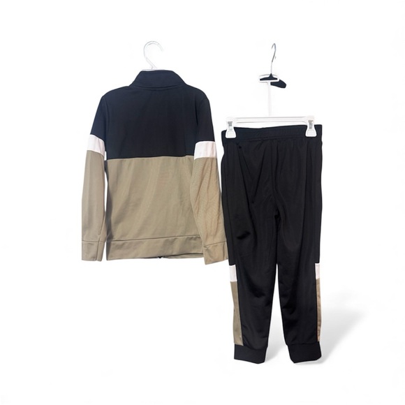Puma Toddler Tracksuit black and tan - Size 6 - Picture 2 of 3